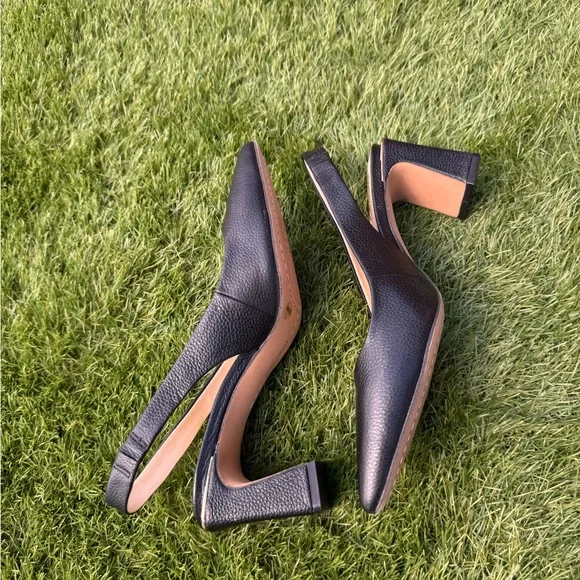 Vince Camuto Hamden Slingback Pump 7M / 37.5 Black Leather - Picture 6 of 16